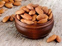 ALMOND NUTS